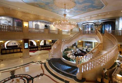www.carltonpalacehotel.com