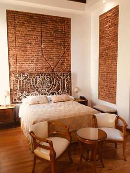 www.hotelayb.com
