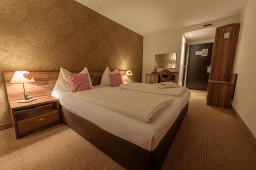 www.carathotels.com