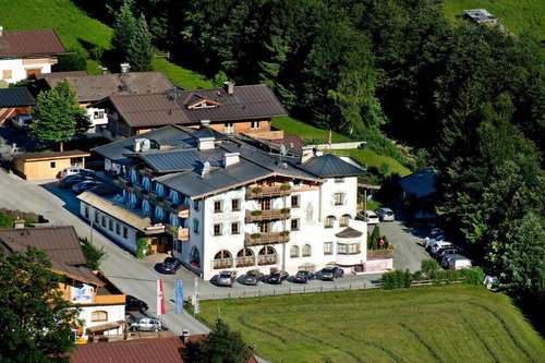 www.hotel-wiesenegg-kitzbuehel.com