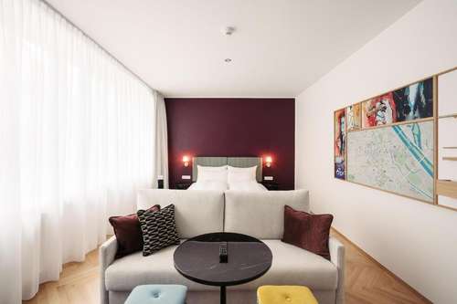 www.hotelschani.com