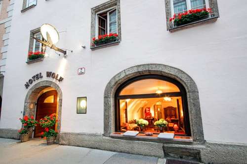 www.hotelwolf.com
