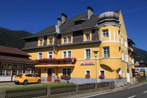 www.hotelvillahuber.com