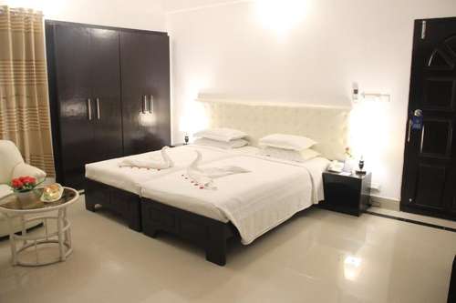 www.aristocratinnltd.com