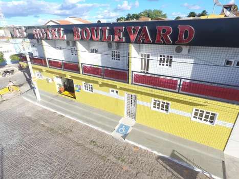 www.hotelboulevardararipina.com.br