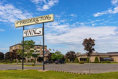 www.frederictoninn.nb.ca