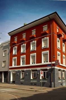 www.hotel-locanda.ch