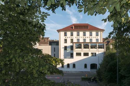 www.hotelkettenbruecke.ch