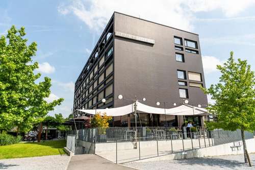 www.aparthotel-rotkreuz.ch
