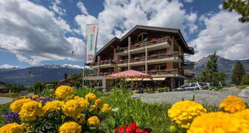 www.sporthotel-walliserhof.ch