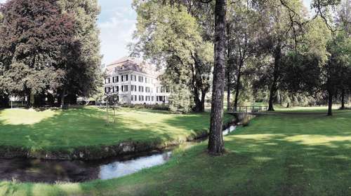 www.schlosshuenigen.ch