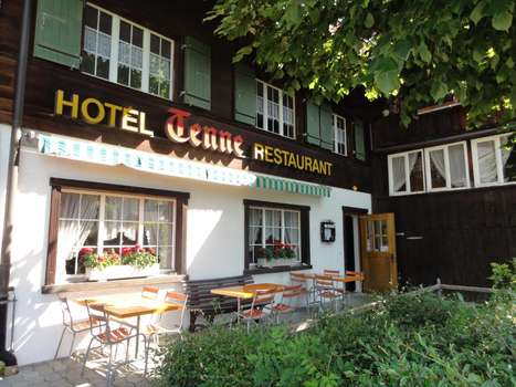 www.tenne-lenk.ch