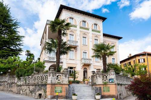 www.famiglia-besomi.ch