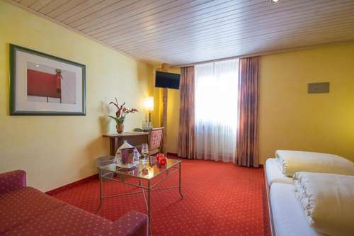 www.hotelcruna.ch