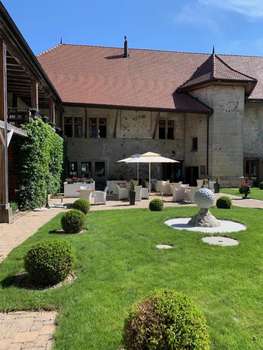 www.lechateaudevuissens.com