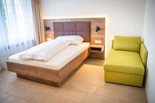 www.hotel-uznach.ch