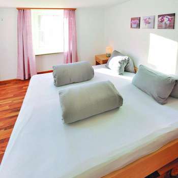 www.hotelgreina.ch