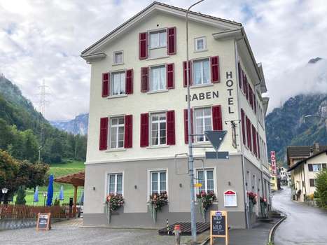 www.hotelraben.ch