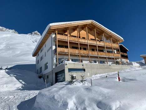 www.hotel-avers.ch