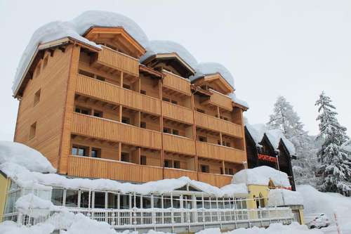 www.sporthoteloberwald.ch