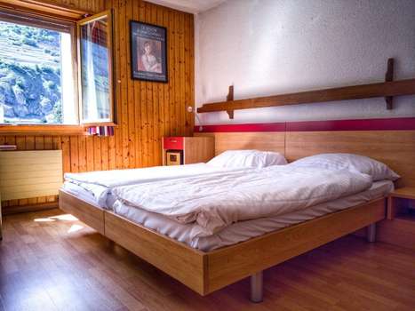 www.hoteldustand.ch