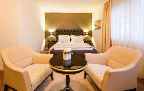 www.hotelfirst.ch