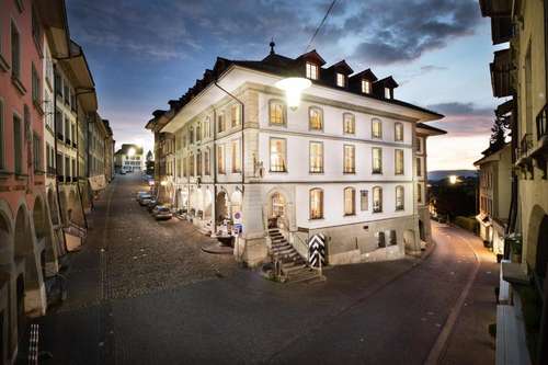 www.stadthaus.ch