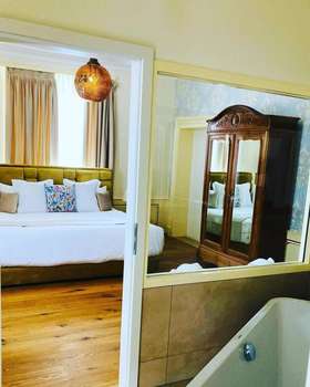 www.hotel-labellecroix.ch