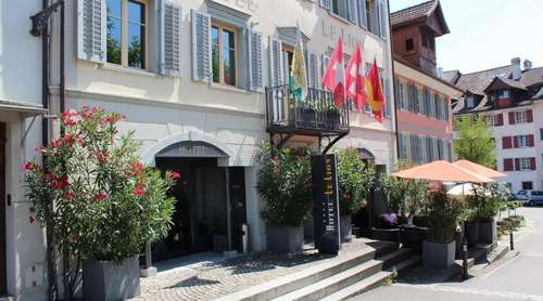 www.hotel-lelion.ch