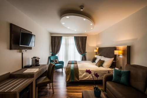 www.hotelrousseau.ch
