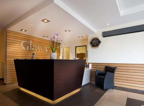 www.hotelglanis.ch