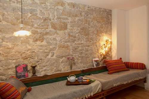 www.guesthouse-lelocle.ch