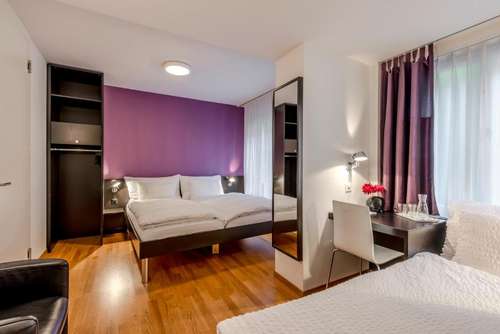 www.thetouristhotel.ch