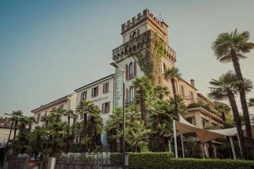 www.castello-seeschloss.ch
