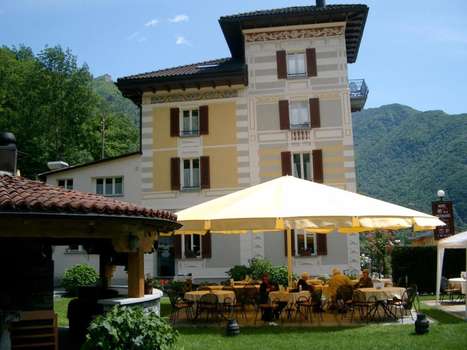 www.hotel-villadepoca.ch
