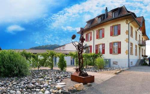 www.hotel-sugiez.ch