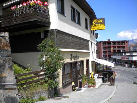 www.hotelfrieden.ch