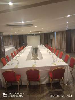 www.grandhotelabidjan.com