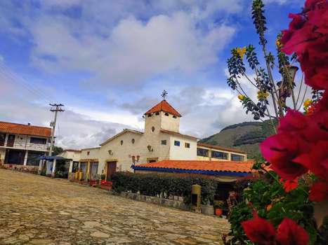 www.hotelrurallaesperanza.co
