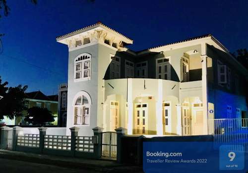www.villaamalie.com