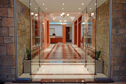 www.pyramos-hotel.com