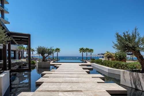 www.amarahotel.com