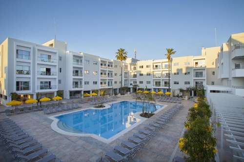 www.mayfairhotelgardens.com