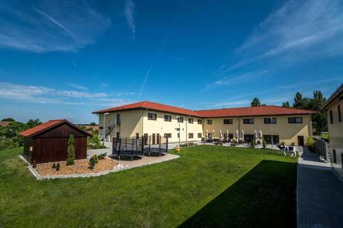 www.hotelnafarme.cz