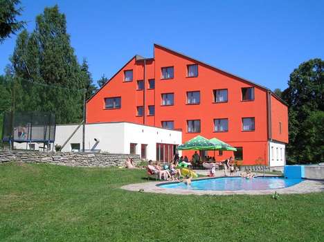 www.hotelnatrojce.cz