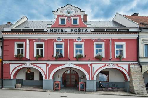 www.hotelsobotka.cz