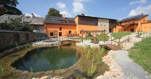 www.hotelhornidvur.cz