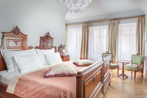 www.hotelconstans.com