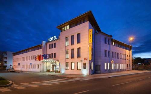 www.hotelpopulus.cz