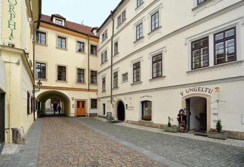 www.hotelmetamorphis.cz